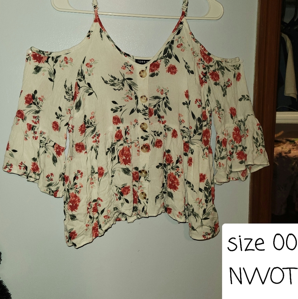 White cold shoulder top